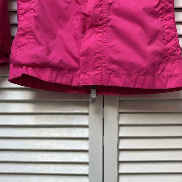 The North Face Fuchsia Windbreaker - Picture 5 of 7